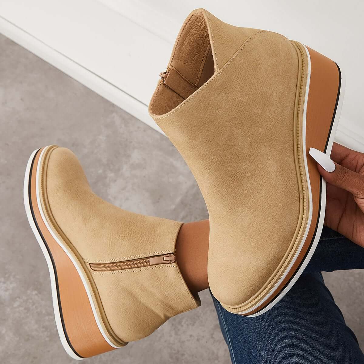 Enkelboots met rits en plateauzool voor dames