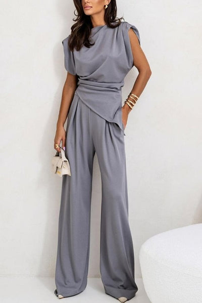 Dames set met plooischouders en wijde broek