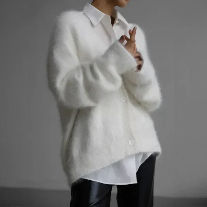 Gilet duveteux pour femmes avec boutons | Cardigan doux