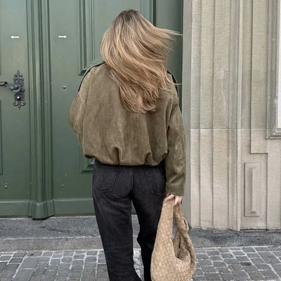 Damesjas met omgeslagen kraag en lange mouwen