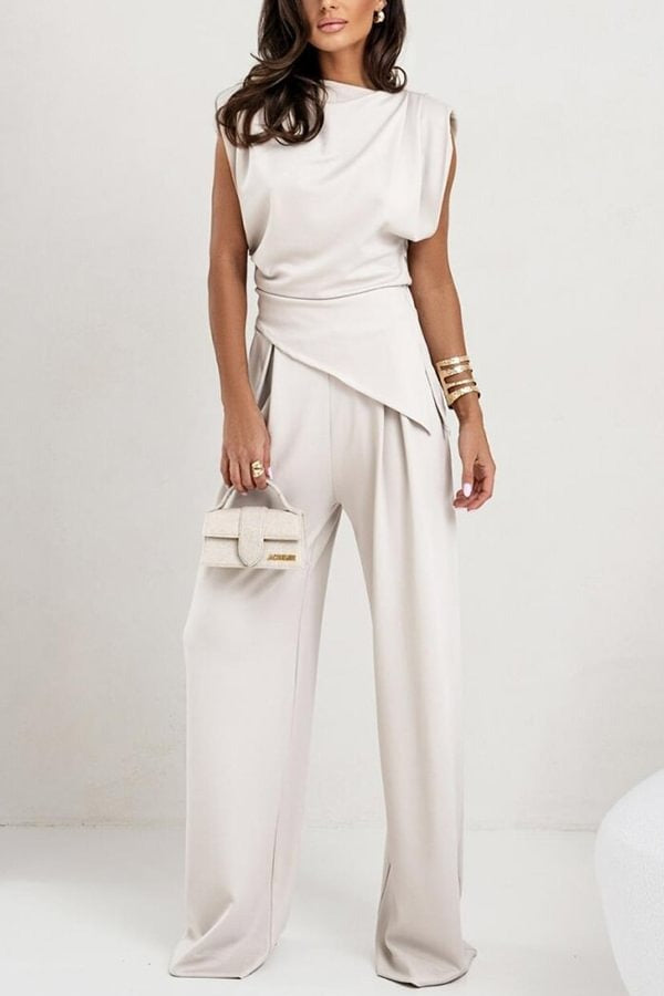 Dames set met plooischouders en wijde broek