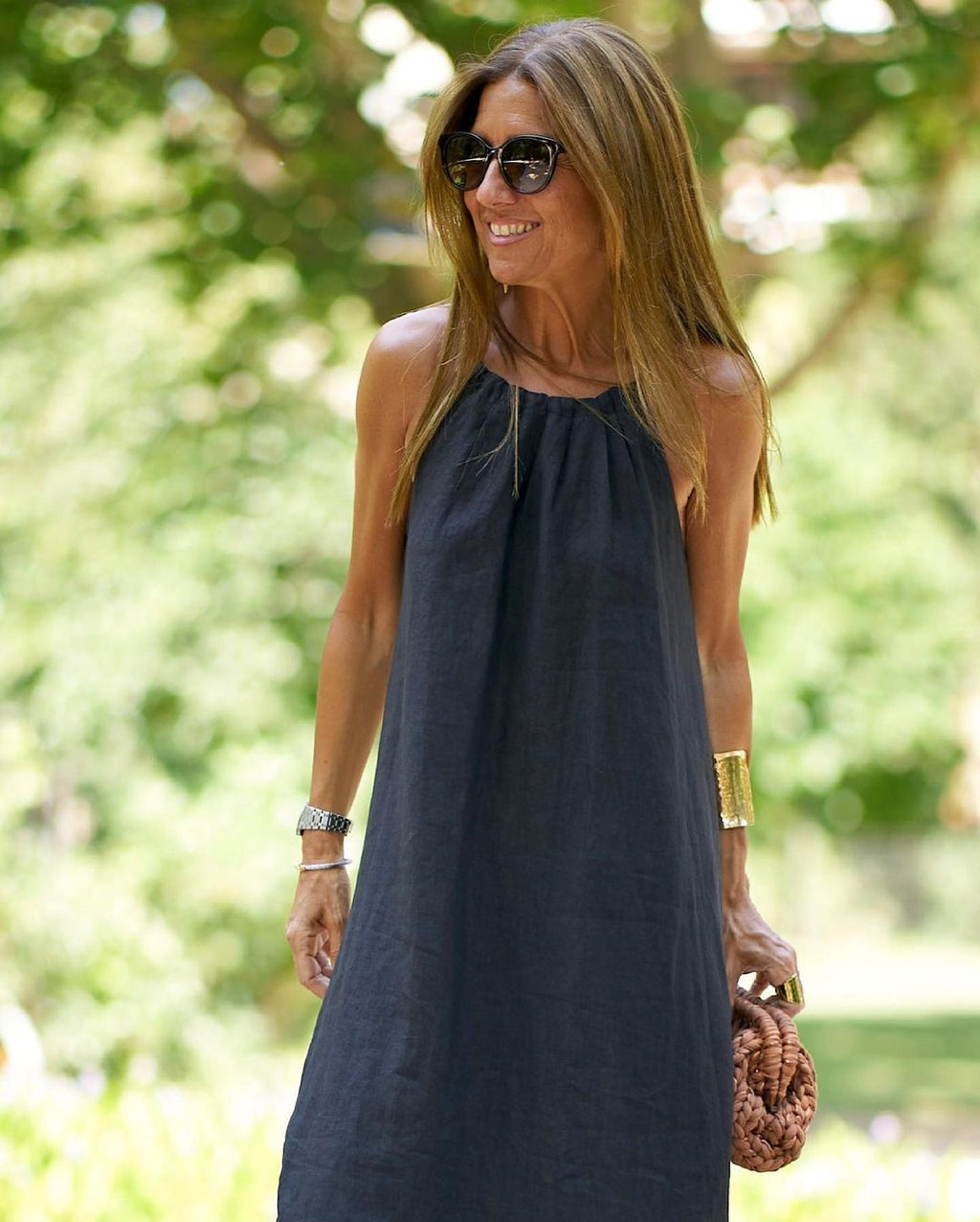 Robe femme avec dos ouvert et fente